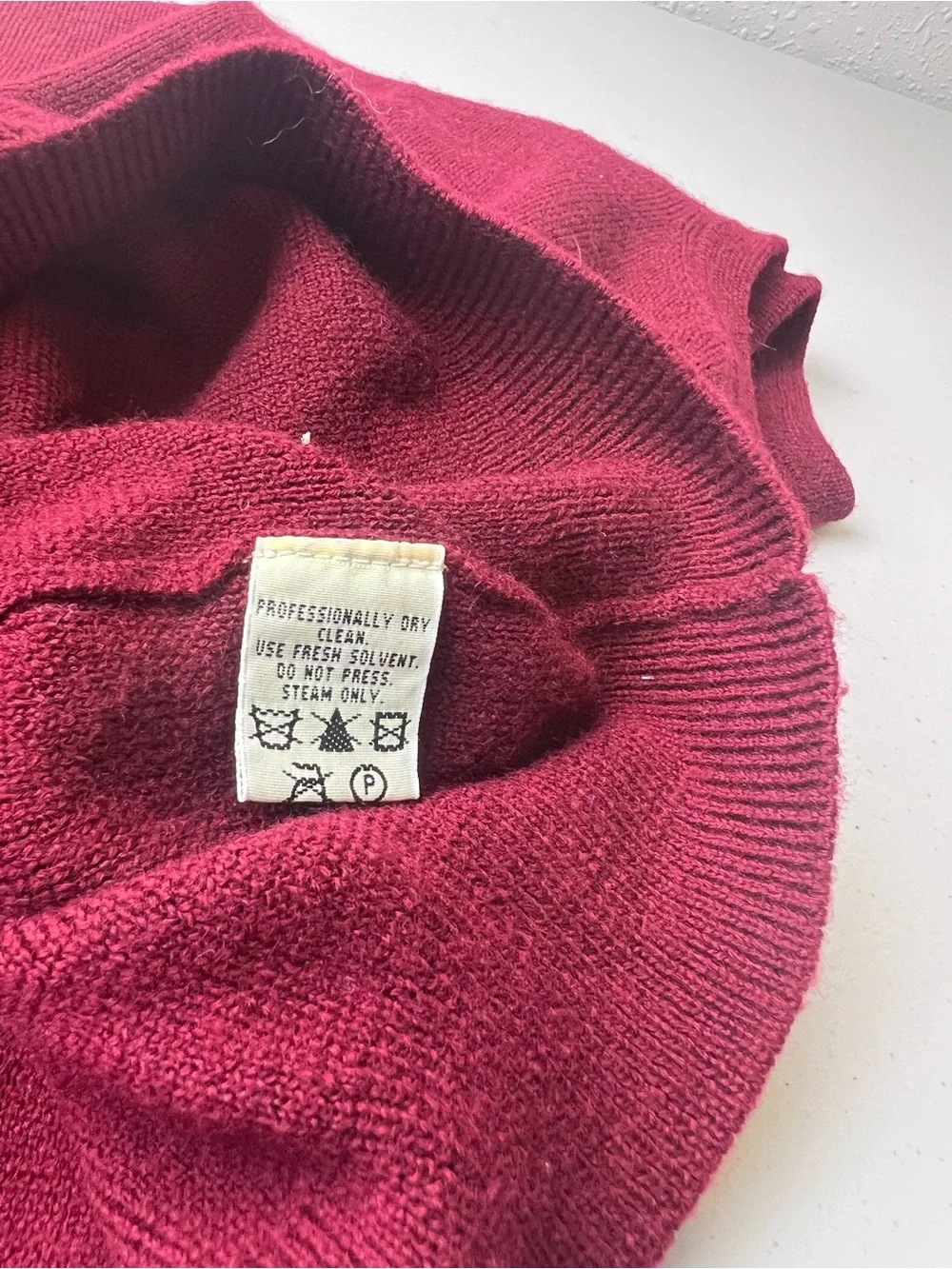 Eddie Bauer Men’s XL Tall 100% Wool Red/Black Sweater Vest Bundle